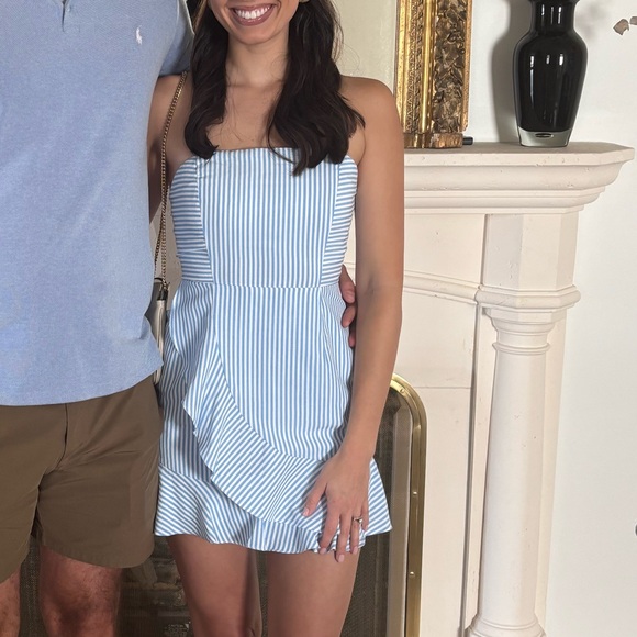 Dresses & Skirts - Superdown Dress